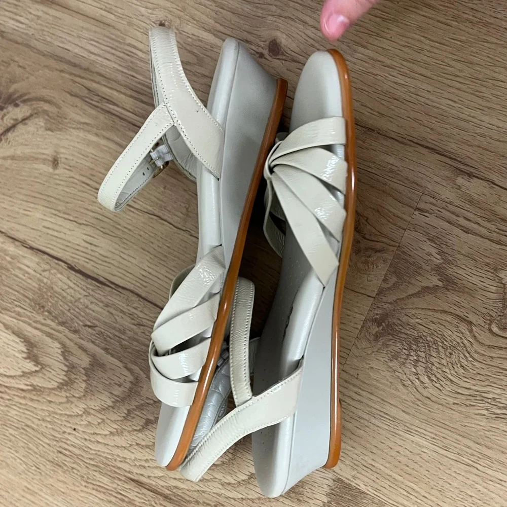 SAS Bone Patent Leather Strippy Quarter Strap‎ Wedge 7.5W Strappy Bow